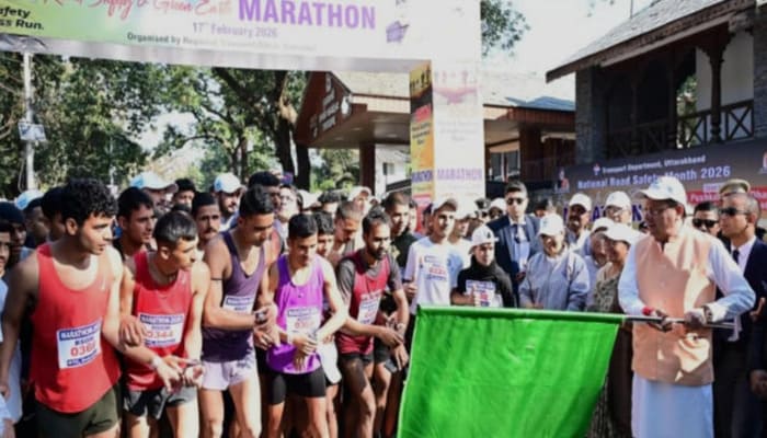 देहरादून में सीएम धामी ने मैराथन को दिखाई हरी झंडी, सड़क सुरक्षा और पर्यावरण का दिया संदेश