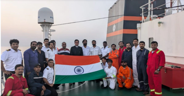 जंग के साये में भारत की बहादुरी: मिसाइलों के बीच LPG लेकर लौटे ‘नंदादेवी’, अफसर ने सुनाई रोमांचक कहानी