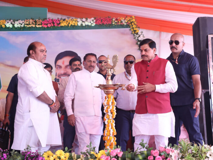 राज्यस्तरीय किसान सम्मेलन में शामिल हुए सीएम डॉ. यादव, बोले- किसान देश का भाग्य विधाता