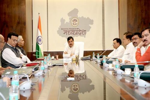 सीएम डॉ. मोहन यादव की अध्यक्षता में निवेश संवर्धन संबंधी मंत्रि-परिषद समिति की बैठकः कई प्रस्ताओं पर चर्चा