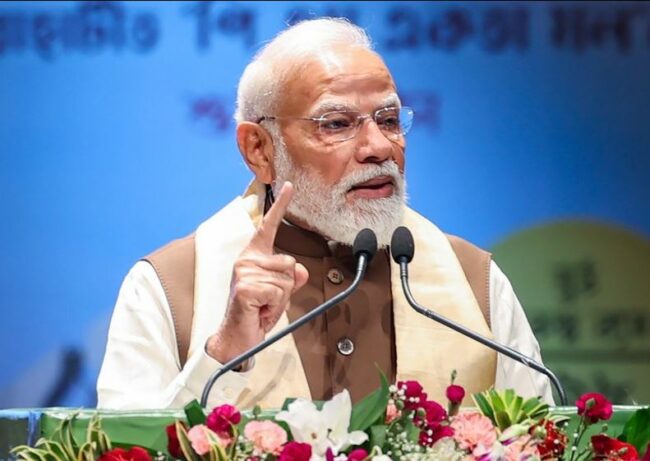 पश्चिम एशिया में जारी तनाव को लेकर PM मोदी बैक-टू-बैक कर रहे बात, 24 घंटे में 4 देशों से बातचीत