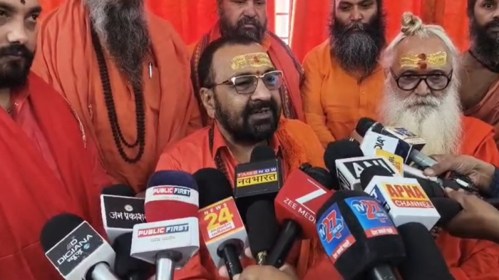 महाकाल मंदिर की महंत गादी पर बड़ा फैसला: विनीत गिरी महाराज ही रहेंगे गादीपति, जारी रखेंगे भस्म आरती की परंपरा