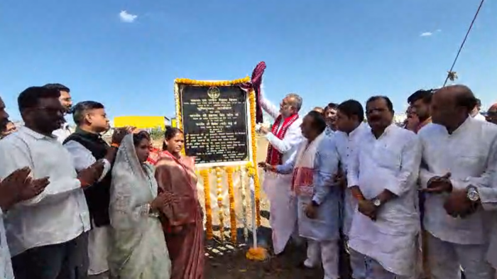 मंत्री प्रह्लाद पटेल ने किया विभिन्न निर्माण कार्यों का भूमिपूजन एवं लोकार्पण, पंचायतों को मजबूत करने पर दिया जोर