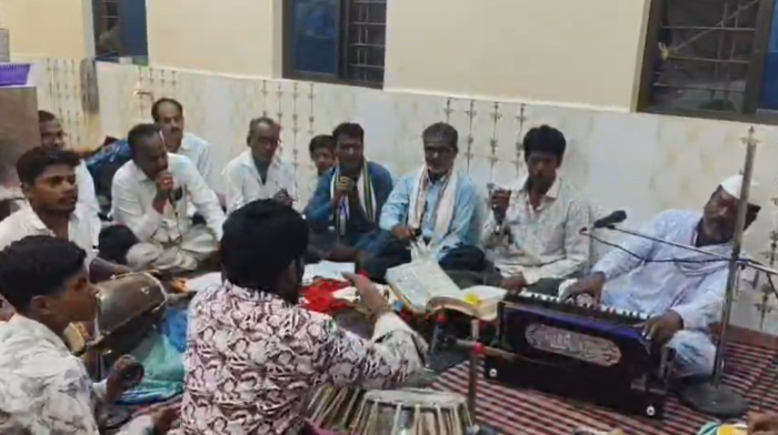 नवरात्र में गूंजा सुंदरकांड, पुलिस ने दाल-बाटी प्रसादी बांटकर दिया सद्भाव का संदेश