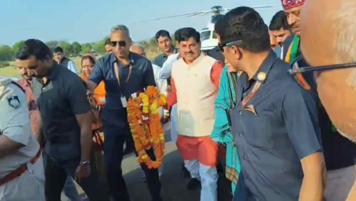 सीएम डॉ. मोहन यादव का आकस्मिक सीधी दौरा, जनता की सुनी समस्याएं, कलेक्टर को दिए आवश्यक निर्देश