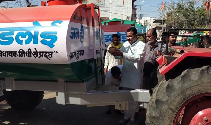 गर्मी शुरू होने से पहले ही भीषण जल संकट, पेयजल सप्लाई बाधित होने से पानी के लिए तरसे लोग