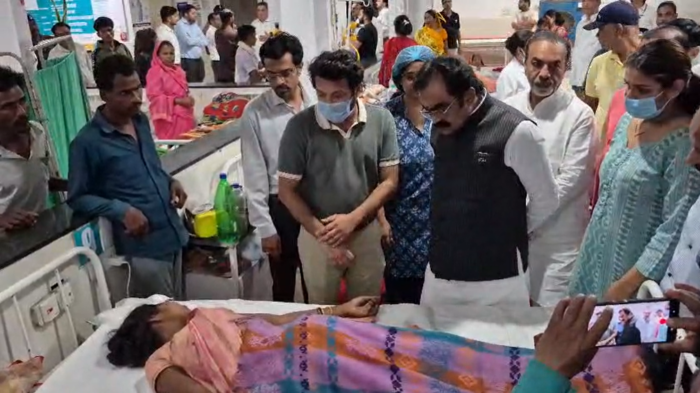 देर रात छिंदवाड़ा जिला अस्पताल पहुंचे प्रभारी मंत्री, दुर्घटना में प्रभावित परिवारों के प्रति व्यक्त की संवेदना
