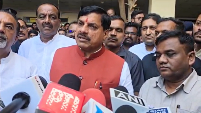 बस दुर्घटना में प्रभावितों से भेंट के बाद सीएम डॉ. यादव का वक्तव्य, ‘दुख की घड़ी में सरकार प्रभावितों के साथ’