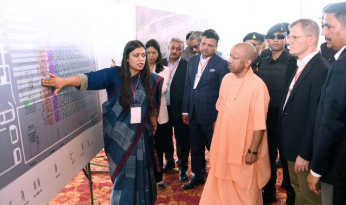 सीएम योगी ने नोएडा इण्टरनेशनल एयरपोर्ट, जेवर पहुंचकर प्रमुख स्थलों का किया निरीक्षण, तैयारियों की समीक्षा की