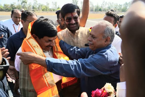 मुख्यमंत्री डॉ. मोहन यादव उज्जैन पहुंचे,अंतर्राष्ट्रीय सम्मेलन ‘महाकाल: द मास्टर ऑफ टाइम’ का करेंगे शुभारंभ