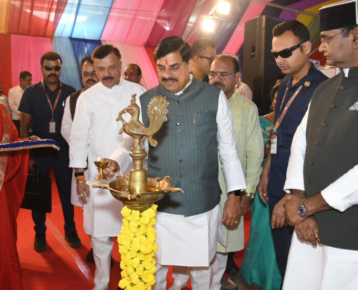 सीएम डॉ. मोहन यादव ने किया “स्कूल चले हम” अभियान का शुभारंभ, स्कूली बच्चों को बांटी साइकिल