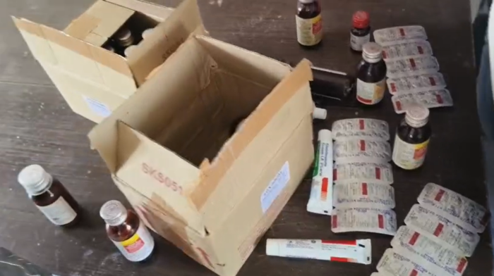 आंगनवाड़ी में एक्सपायरी दवाइयों का मामलाः विरोध पर ग्रामीणों से बदसलूकी के आरोप