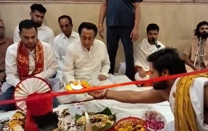 कमलनाथ ने सिमरिया हनुमान मंदिर में किए दर्शन, सड़क हादसे से प्रभावित परिवारों के करेंगे मुलाकात