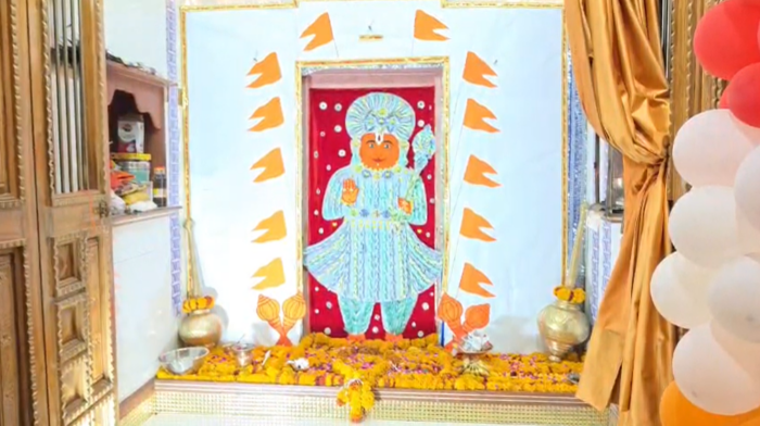 धूमधाम से श्रद्धापूर्वक मनाई हनुमान अष्टमी, हनुमान जी का नोटों से किया गया भव्य श्रृंगार