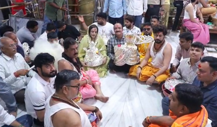 महाकाल को मिला “रजत श्रृंगार”, भक्त ने की बाबा को 30 किलो चांदी अर्पित