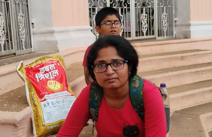 सहकारी बैंक से एफडी की रुपये निकलवाने की बीमारी से ग्रसित महिला ने लगाई गुहार