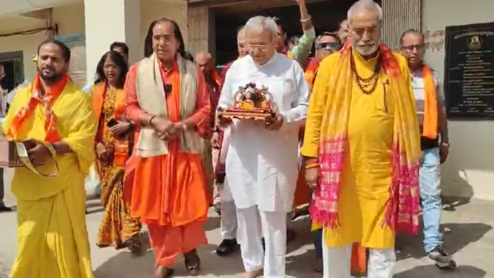 कृष्ण जन्म भूमि से अतिक्रमण हटाने के लिये जनजागृति यात्रा, आचार्य राजेश्वर जी ने खड़े किए कई सवाल