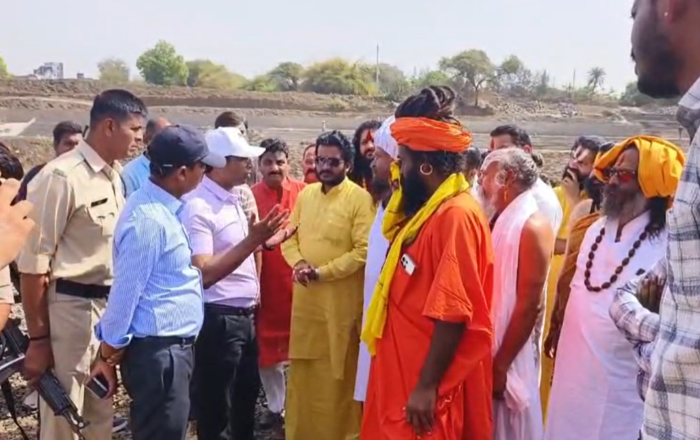 सिंहस्थ-2028 की तैयारियों का जायजाः अधिकारियों ने संतों के साथ किया निरीक्षण