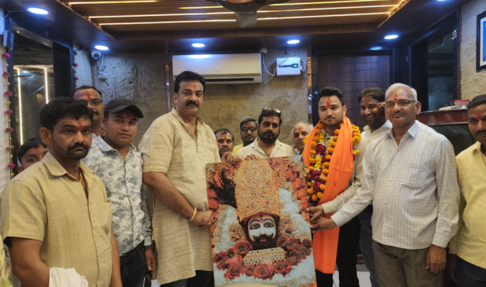 UPPCS में शानदार सफलताः शिवम गुप्ता को किया गया सम्मानित 