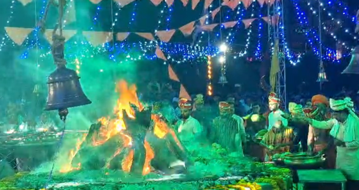 दादा शिवानंद महाराज ने कड़े शब्दो में कहा- इसके बाद बीजेपी का सांसद-विधायक कोई नहीं जीतेगा!