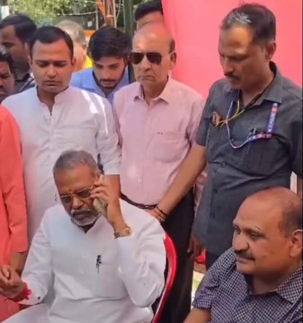 भूमिपूजन कार्यक्रम में अधिकारी नदारद, सख्त हुए मंत्री, कमिश्नर को दिए ZO को निलंबित करने के निर्देश