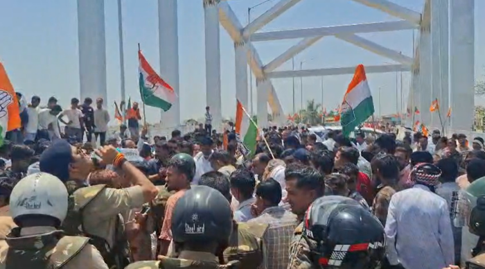 भाजपा-कांग्रेस कार्यकर्ताओं के बीच जमकर झड़पः फ्लाईओवर के उद्घाटन में श्रेय लेने की मची होड़