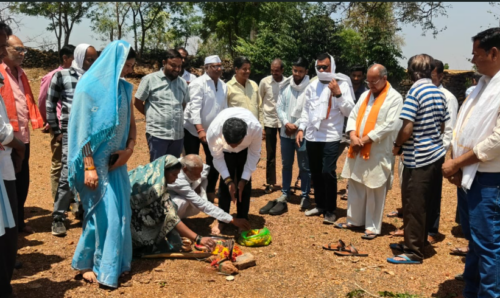 सामुदायिक भवन का हुआ भूमिपूजन, सांसद विवेक बंटी ने दी 25 लाख रुपए की निधि