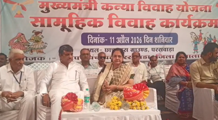 मुख्यमंत्री सामूहिक विवाह समारोहः शादी के पवित्र बंधन में बंधे सैकड़ों जोड़े