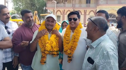 नगर पालिका की रोड़ का शुभारंभः धूल के गुबार से त्रस्त दुकानदारों ने ली राहत की सांस