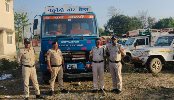थाना बरही पुलिस द्वारा अवैध नलकूप खनन पर बड़ी कार्रवाई, बोरिंग मशीन सहित ट्रक जब्त