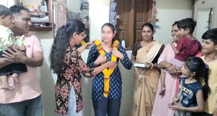 सोनल यादव ने एग्रीकल्चर से 82 प्रतिशत अंक के साथ 12वीं की परीक्षा में सफलता हासिल