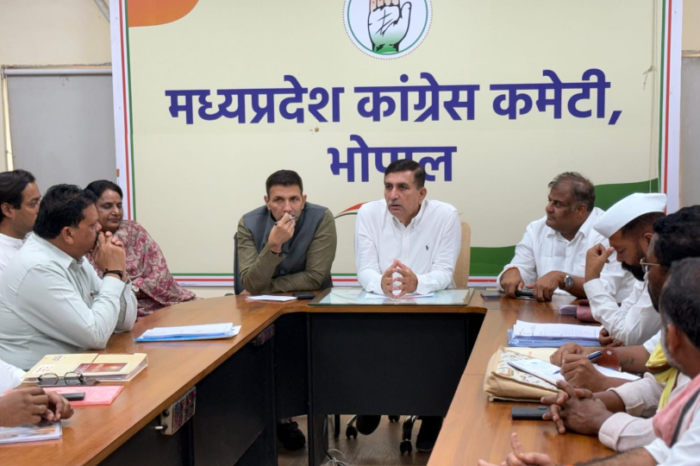 कांग्रेस के जबलपुर और शहडोल संभाग के सभी जिला अध्यक्षों की समीक्षा बैठक