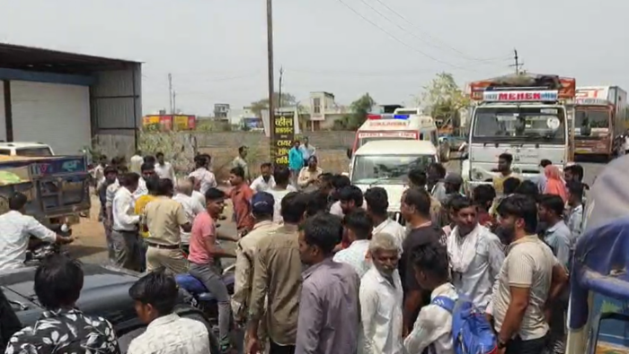 समर्थन मूल्य पर गेहूं खरीदी नहीं होने से नाराज किसानों ने किया चक्काजाम