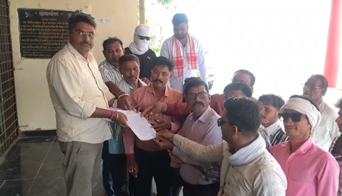 बड़वानी वेंडर मार्केट तैयार, लोकार्पण नहीं होने पर कांग्रेसी नाराज, कलेक्टर के नाम दिया ज्ञापन