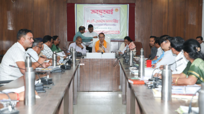 प्रशासन को दिए शिकायतों के निराकरण के निर्देश, उन्होंने कहा कि गेहूं खरीदी में किसानों को कोई दिक्कत न हो।