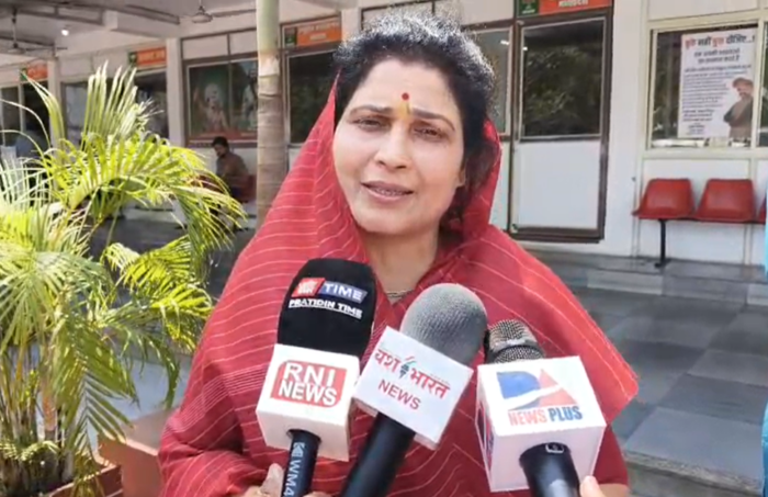 लोकसभा में महिला आरक्षण बिल पास न होने पर मंत्री कृष्णा गौर का बयान