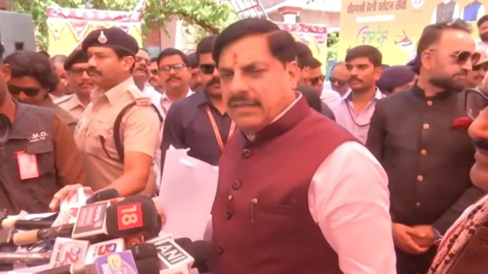 भोपाल-ओरछा-चंदेरी हेली पर्यटन सेवा के संबंध में मुख्यमंत्री डॉ. मोहन यादव ने मीडिया से की बात