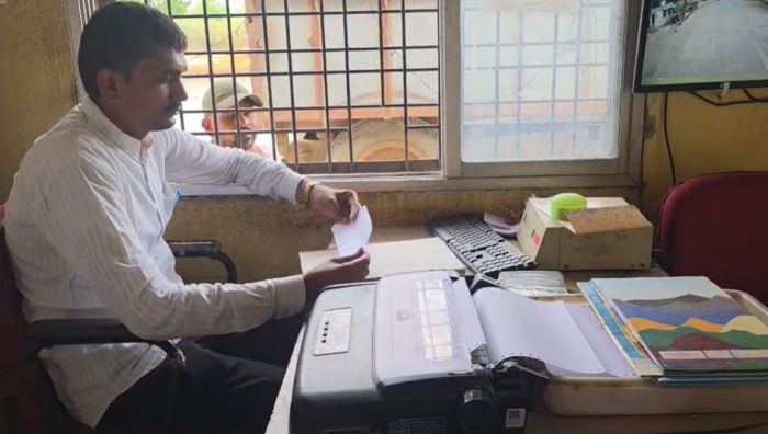 तोल कांटे पर ‘खुली लूट’! बुरहानपुर मंडी में किसानों से अवैध वसूली, जिम्मेदार मौन