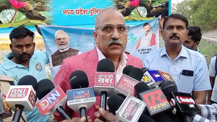 वर्ल्ड अर्थ डे पर उज्जैन का ग्रीन मिशनः सिंहस्थ 2028 से पहले 1 लाख ‘वेटिवर ग्रास’ का लक्ष्य