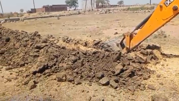 देवेन्द्र नगर थाना क्षेत्र में छत्रसाल शिक्षा महाविद्यालय पर भूमाफियाओं की नजर, कॉलेज परिसर में की तोड़-फोड़