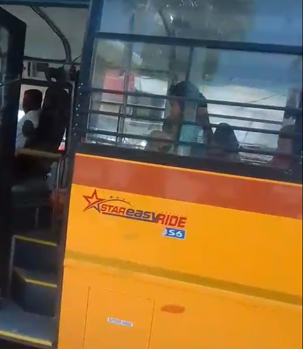 कॉलेज बस या सवारी बस? शिक्षा व्यवस्था पर बड़ा सवाल!