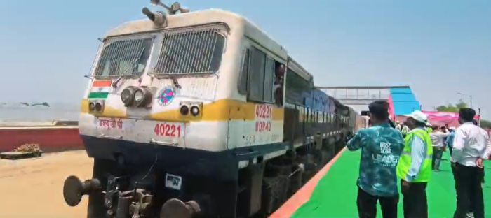 महू-अकोला रेल परियोजना: अमुल्ला खुर्द से तुकईथड़ तक सीआरएस ट्रायल सफल