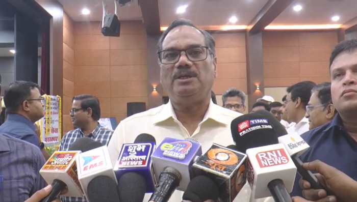 रेल सेवा पुरस्कार समारोहः 13 विभागों के 43 कर्मचारियों को उत्कृष्ट कार्यों के लिए मिला सम्मान