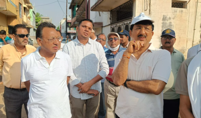 नदियों और जल स्रोतों का संरक्षण एवं संवर्धनः गंदगी फैलाने वालों पर सख्त कार्रवाई की जाएगी- कलेक्टर 