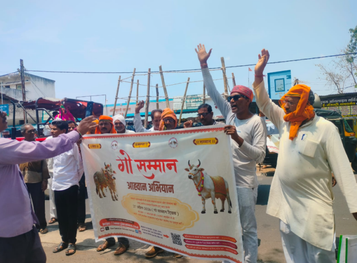 मोहखेड़ में गौ-सम्मान दिलाने को लेकर गौसम्मान समिति ने तहसीलदार को सौंपा ज्ञापन