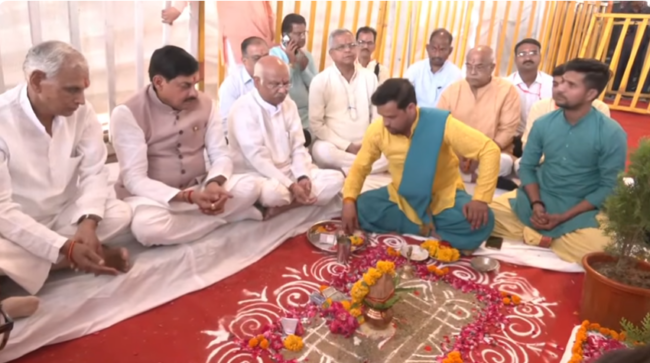 मुख्यमंत्री मोहन यादव ने आज ग्वालियर में ऋषि वाला विश्वविद्यालय का किया भूमि पूजन