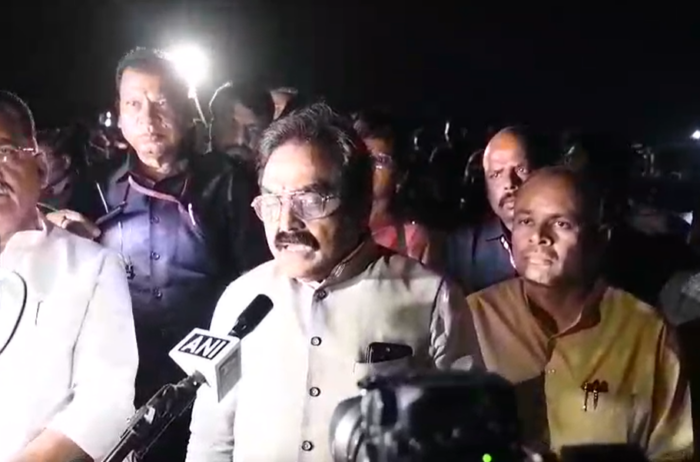  बरगी बांध पहुंचे लोक निर्माण मंत्री राकेश सिंह, मौके पर बचाव कार्य का लिया जायजा