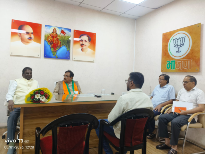 मध्यप्रदेश शासन के कैबिनेट मंत्री कुंवर विजय शाह ने भाजपा प्रदेश कार्यालय में कार्यकर्ताओं से किया संवाद