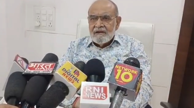 उज्जैन में निर्माण कार्य के दौरान बड़ा हादसा, सरिया पेट में घुसने से बुजुर्ग महिला गंभीर