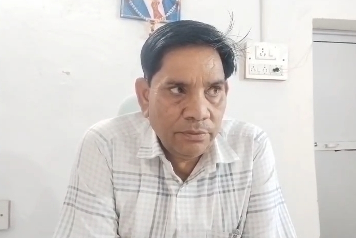 शिवपुरी के गताझलकुई गांव में राशन को लेकर हंगामा, चार महीने से अनाज नहीं मिलने का आरोप